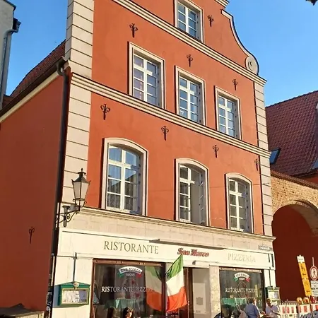 Executive Town Centre King Bed *